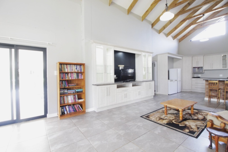 5 Bedroom Property for Sale in Noorsekloof Eastern Cape